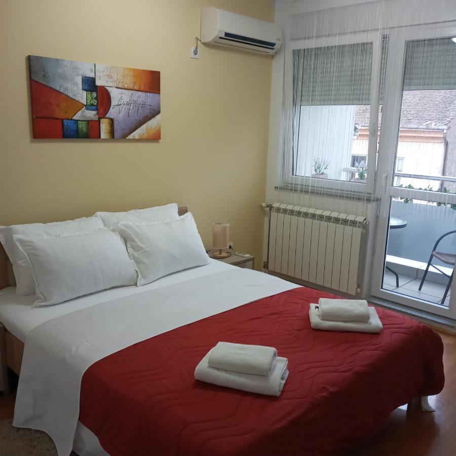Angellina Apartmani Сремска-Митровица Экстерьер фото