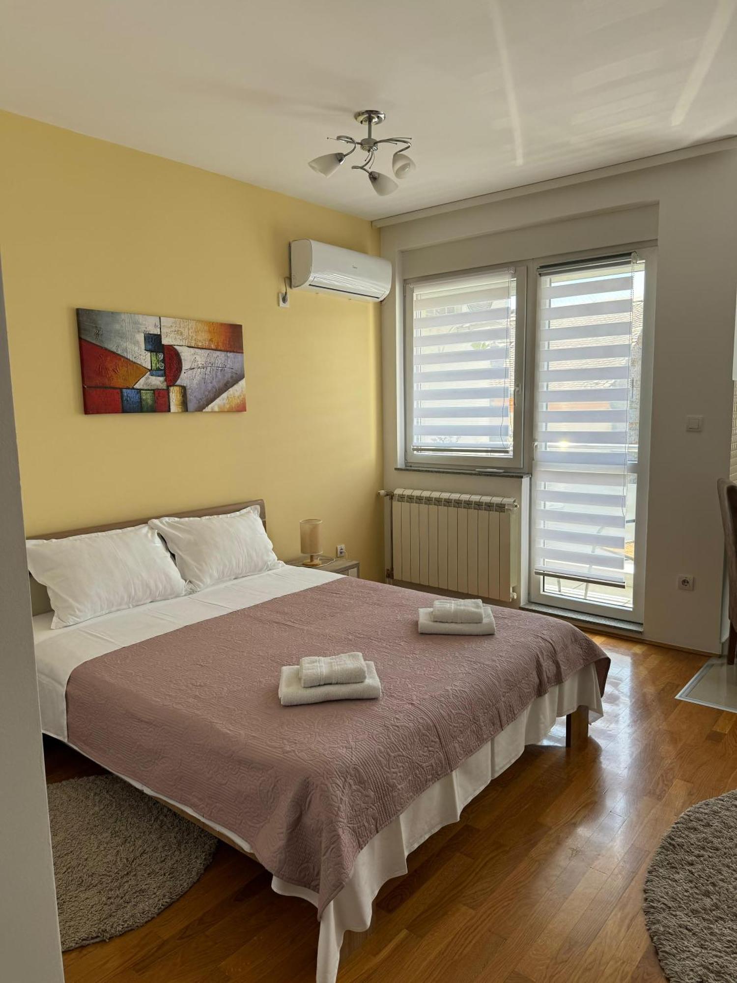 Angellina Apartmani Сремска-Митровица Экстерьер фото