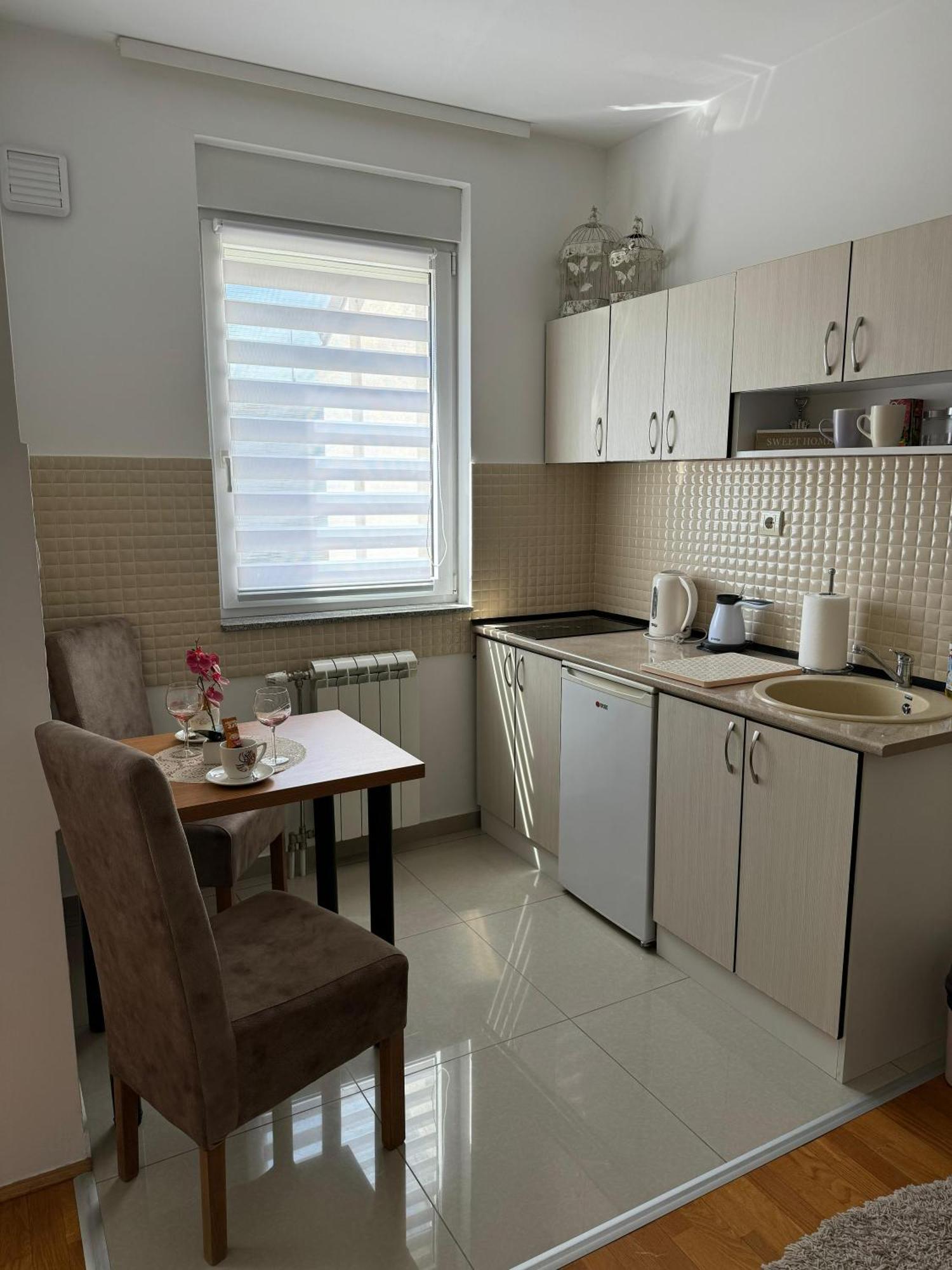 Angellina Apartmani Сремска-Митровица Экстерьер фото